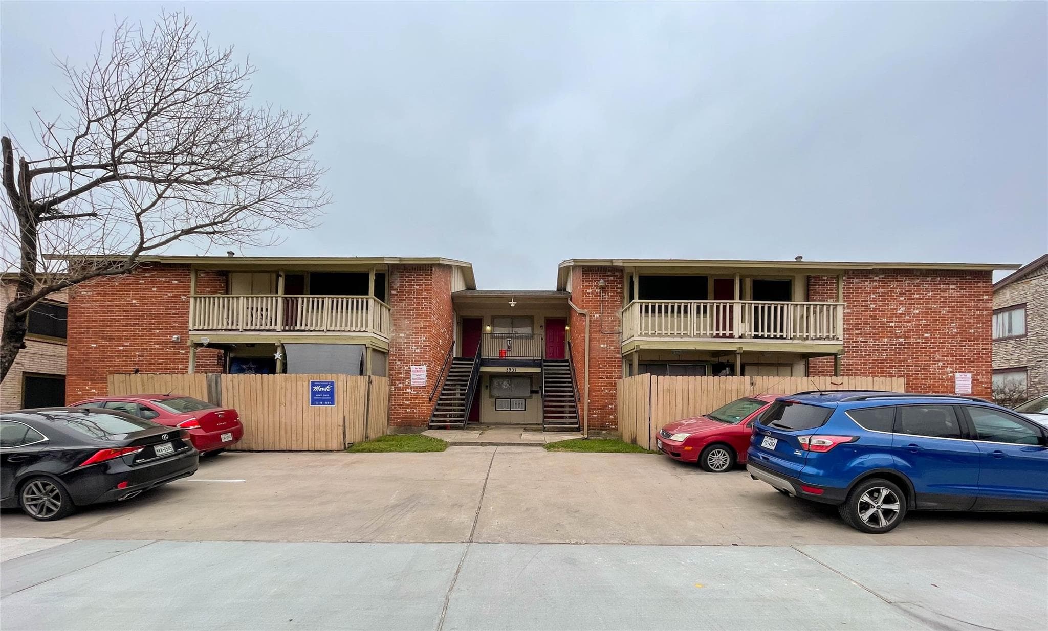 8907 Parkfield Dr #204