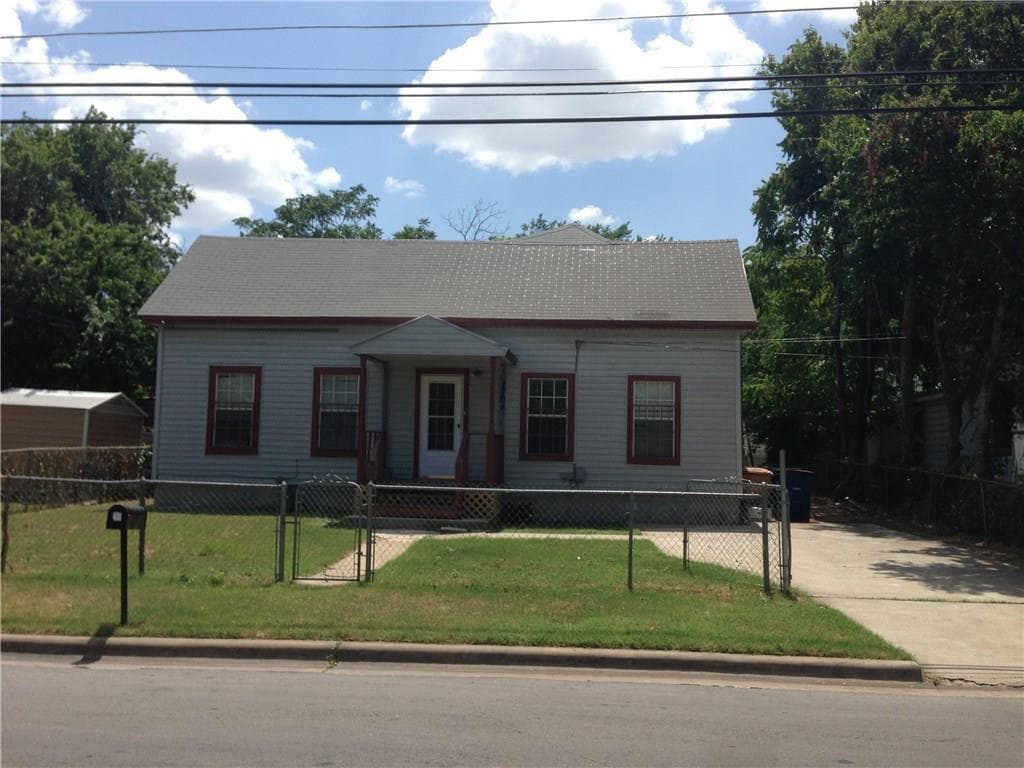 1704 Tillery St