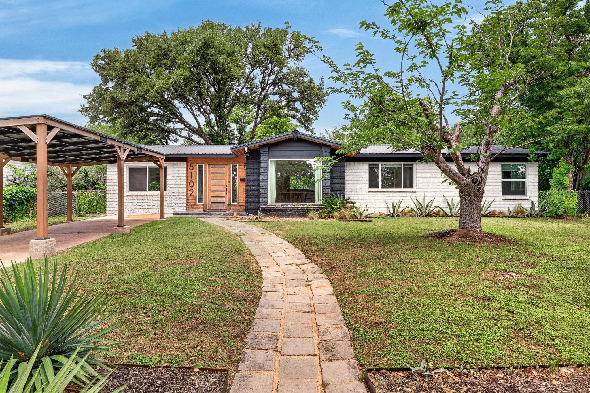 5102 Ravensdale Ln