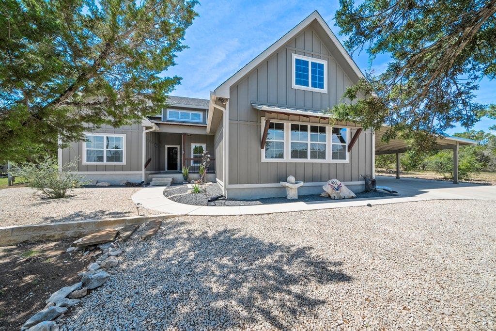411 Eagle Ln
