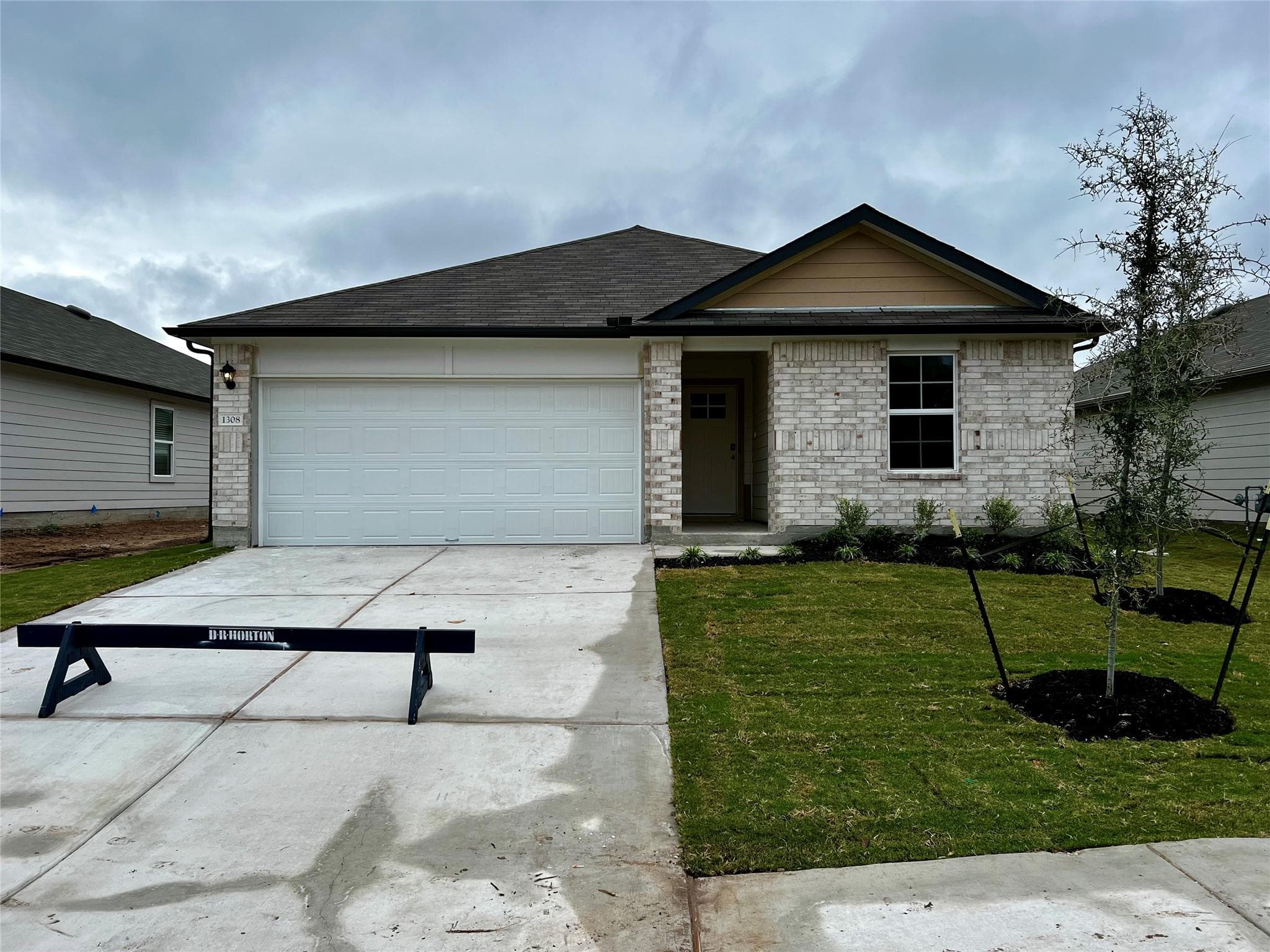 1308 Camden Ln