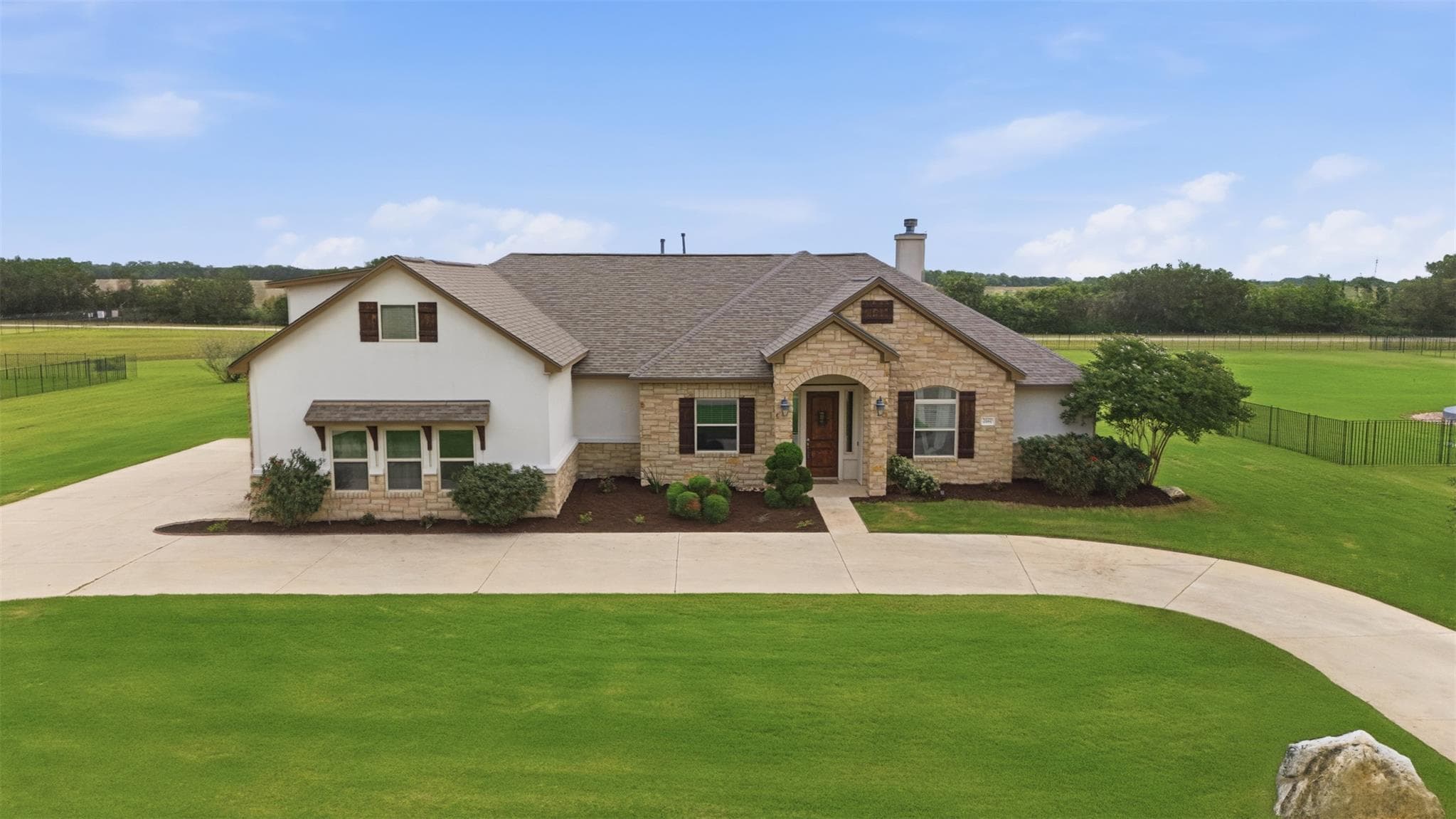 2440 Greatwood Trl