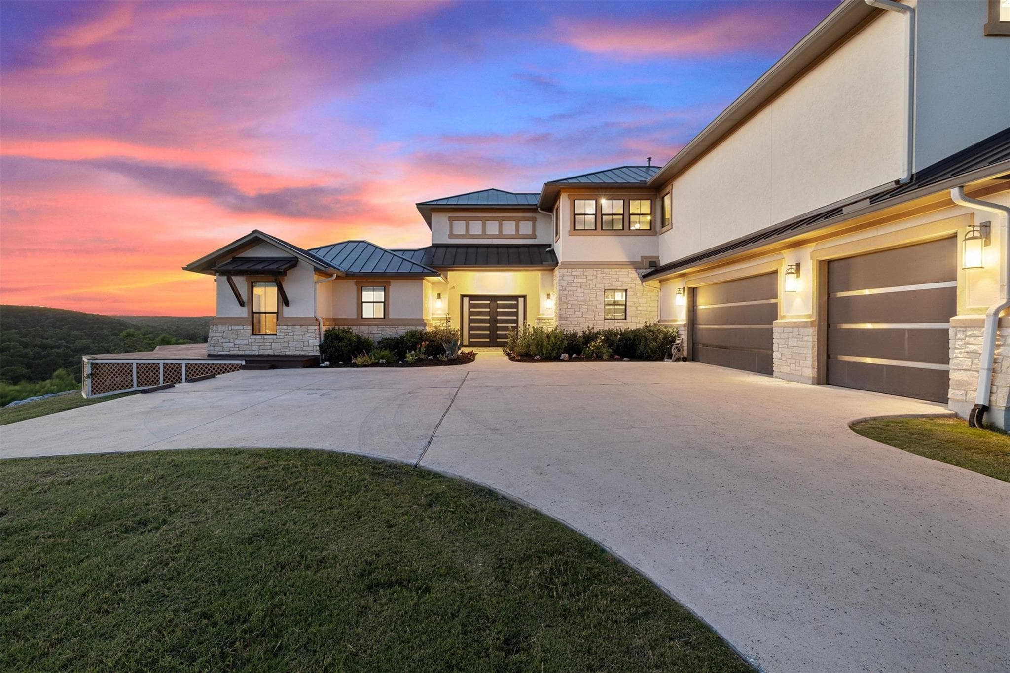 713 Laughing Dog Ct