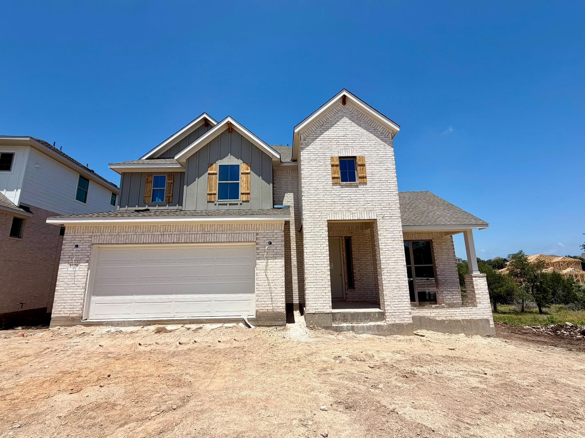 1329 White Daisy Ln