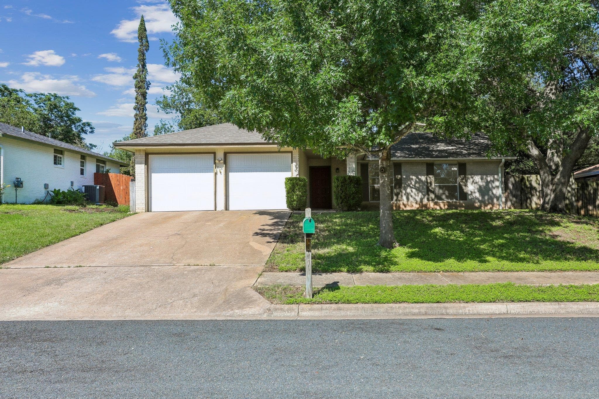 804 Spring Tree St