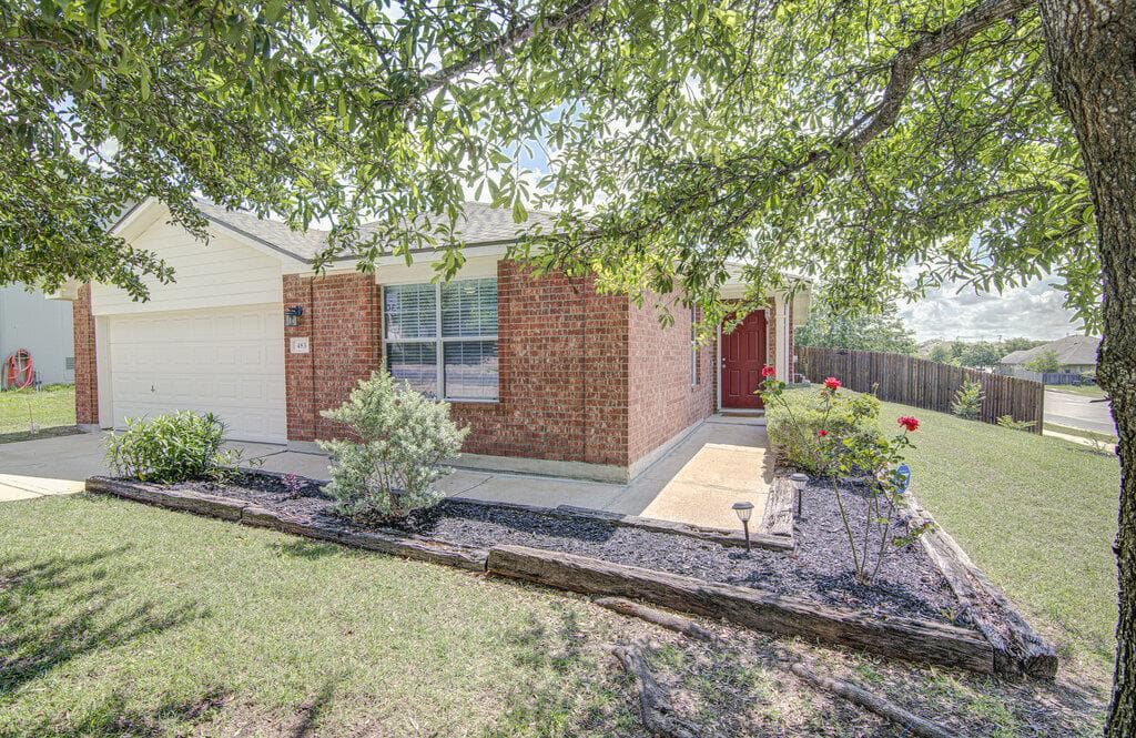 483 Quarter Ave