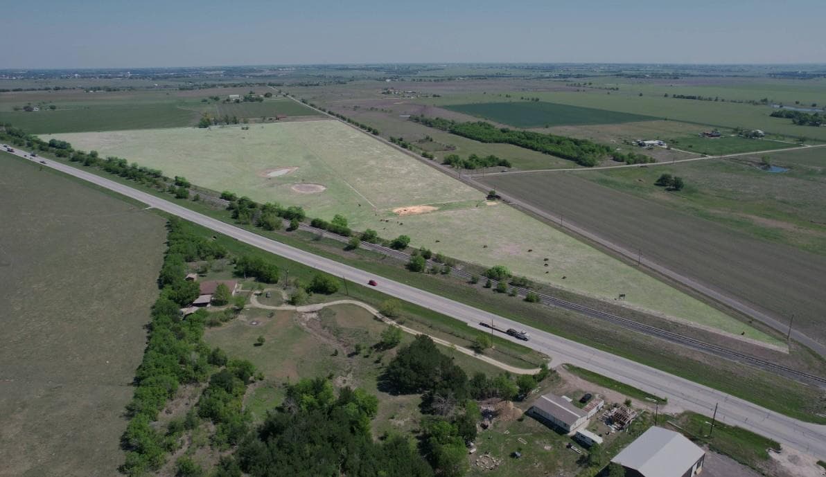 452 Tx Highway 95 Rds