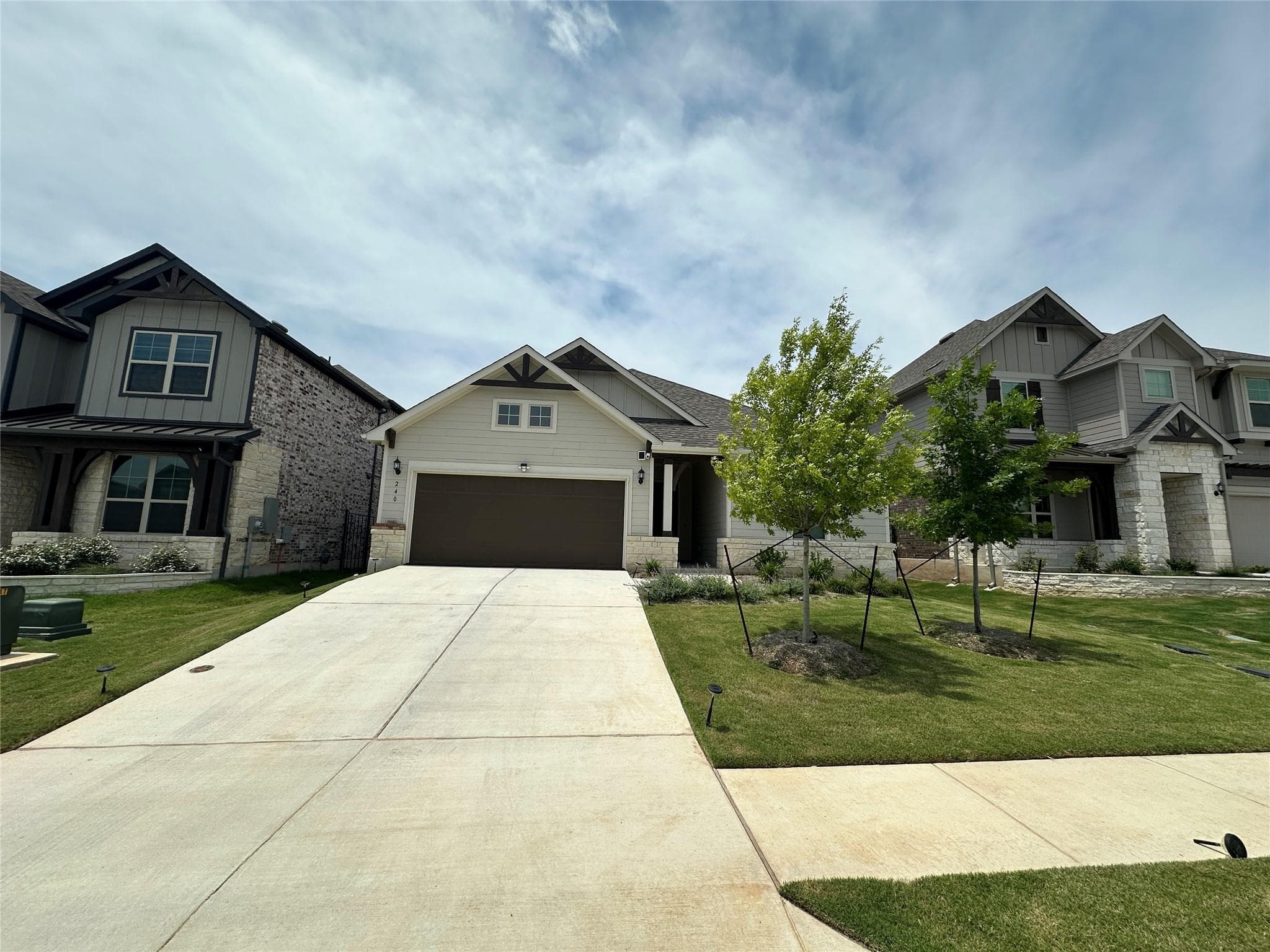 240 Canyoncrest Way