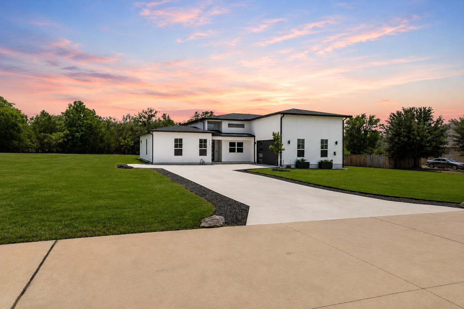 307 Chisholm Trl