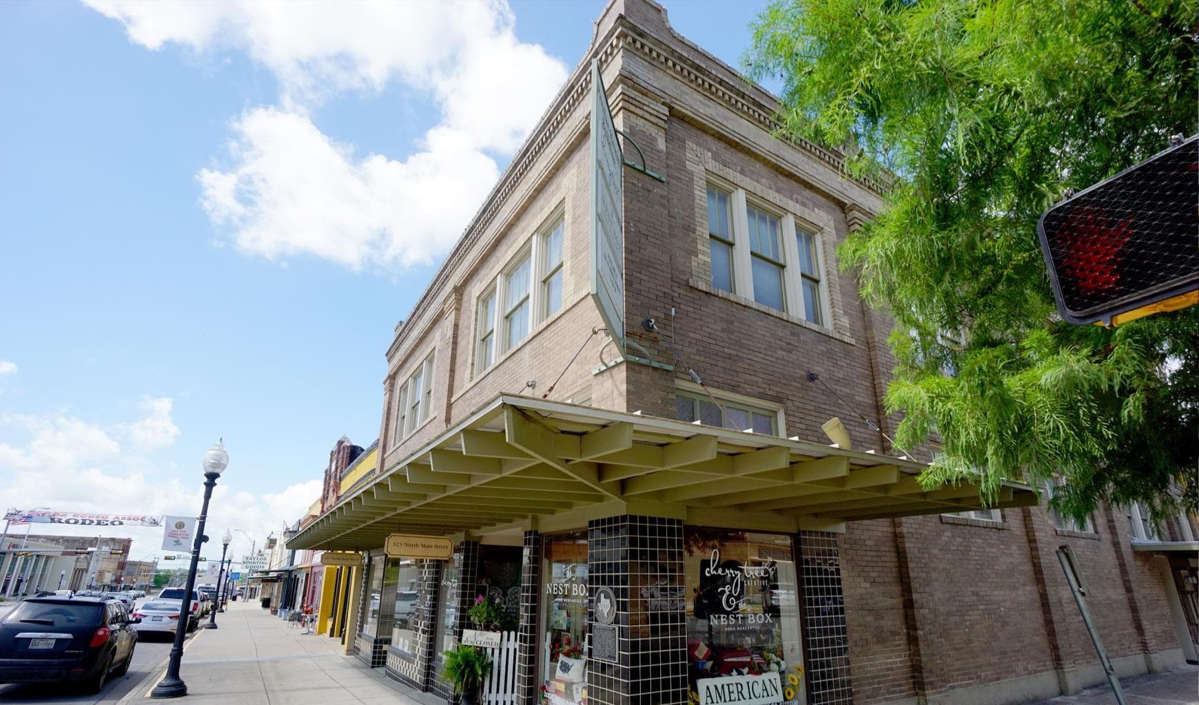 321 N Main St