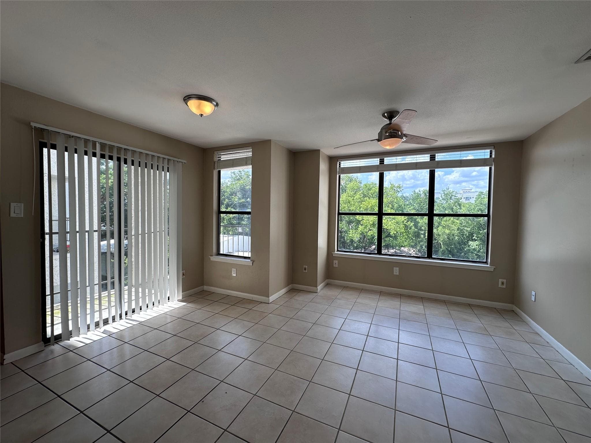 2409 Leon St #205