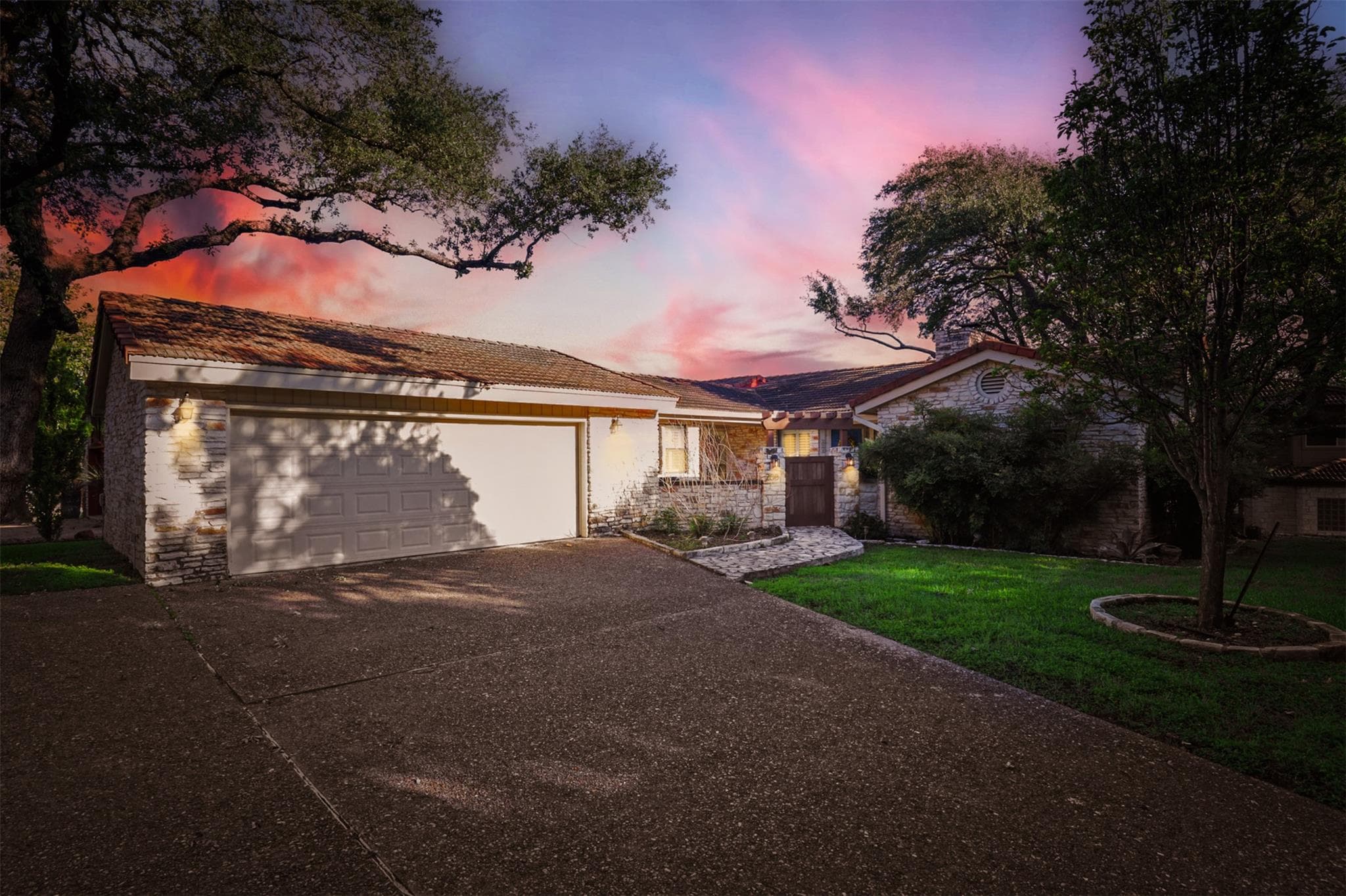 208 Crescent Blf