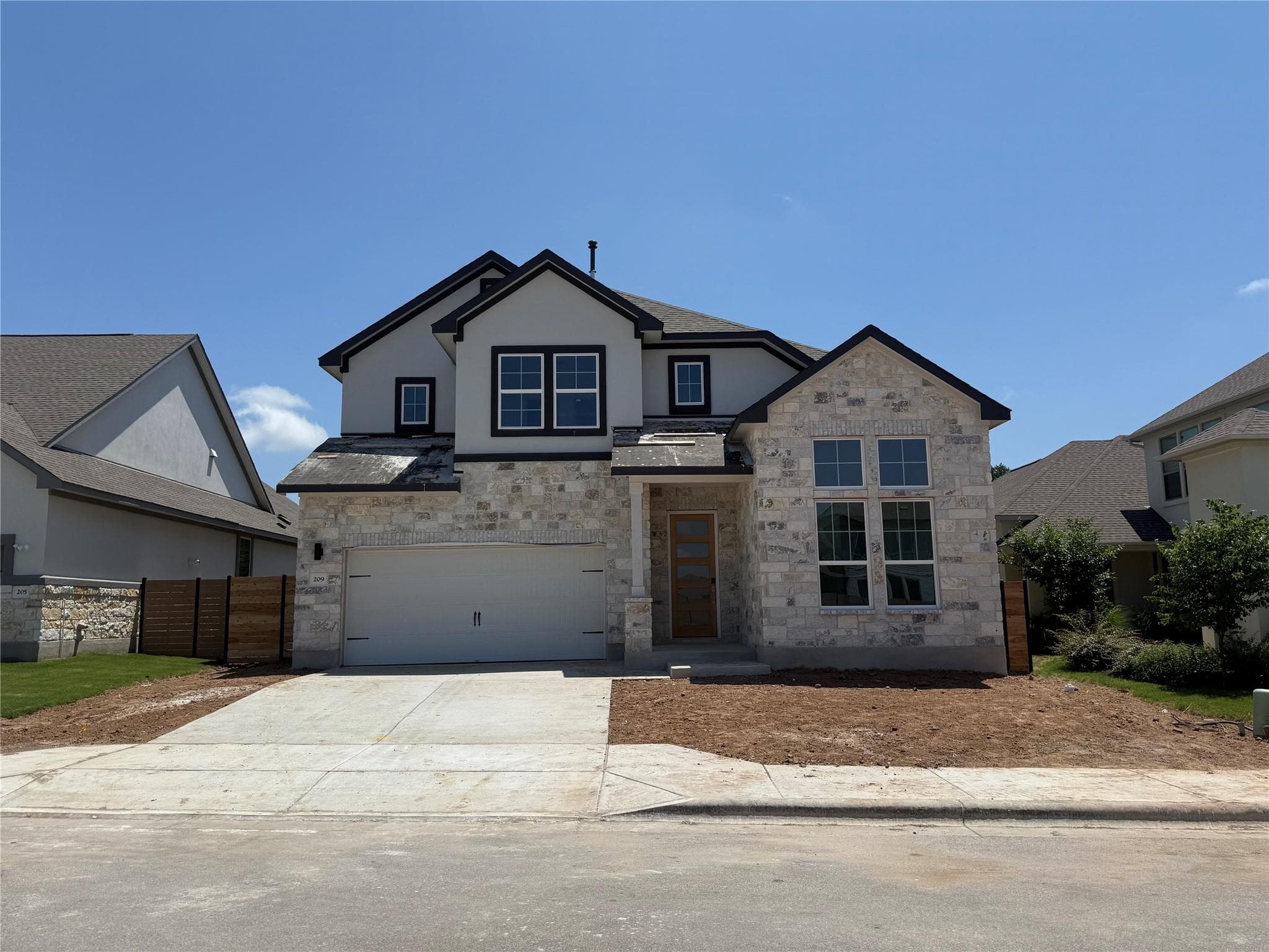 209 Veneta Ln