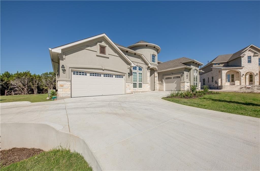 705 Campino Dr