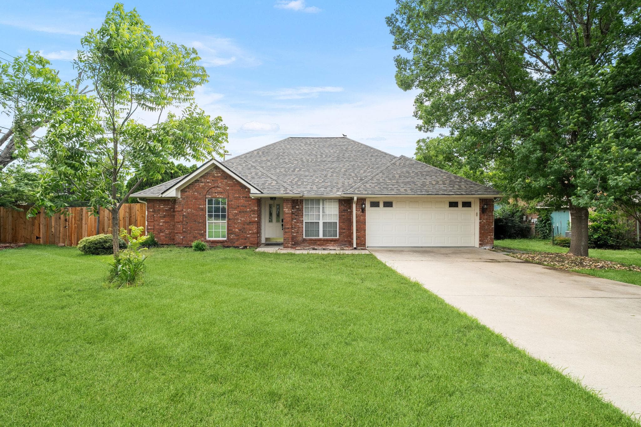 2808 Kneese Dr
