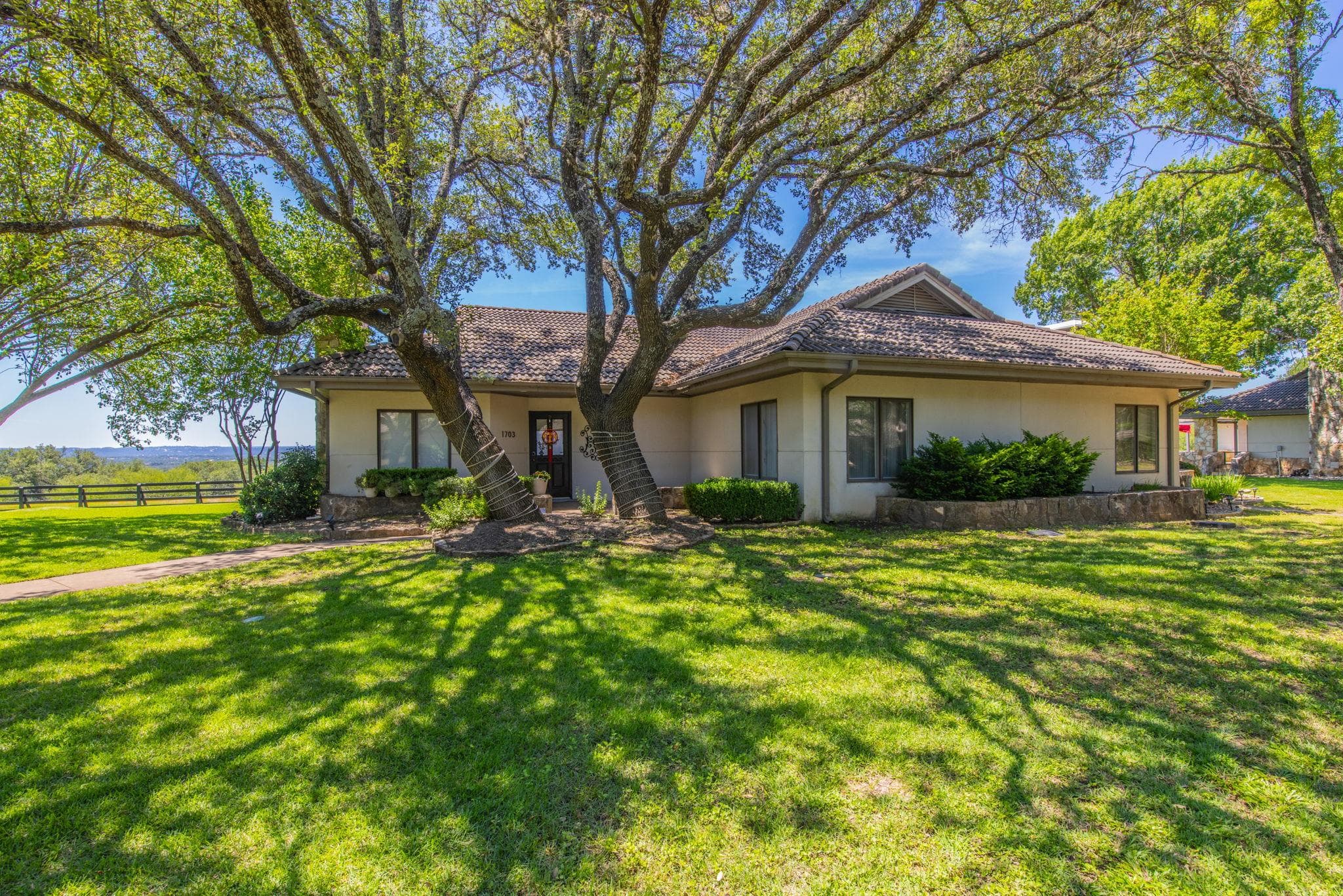 1703 Clubhouse Hill Dr