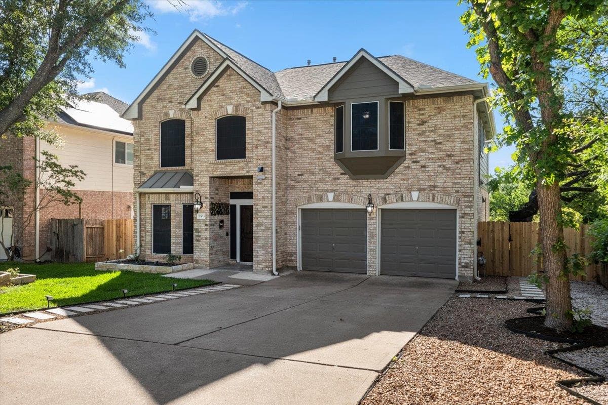 8503 Delavan Ave