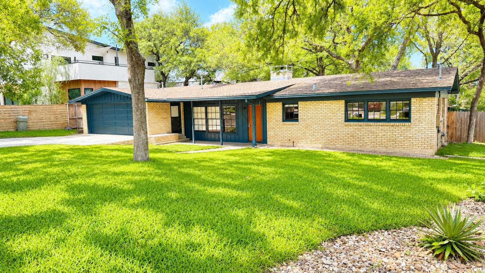 405 Ridgewood Rd