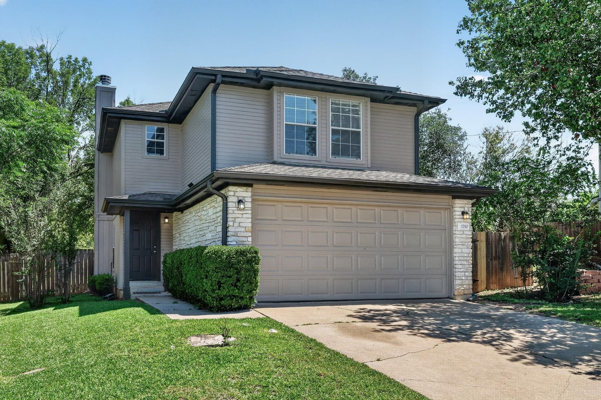 1710 Morningside Cv