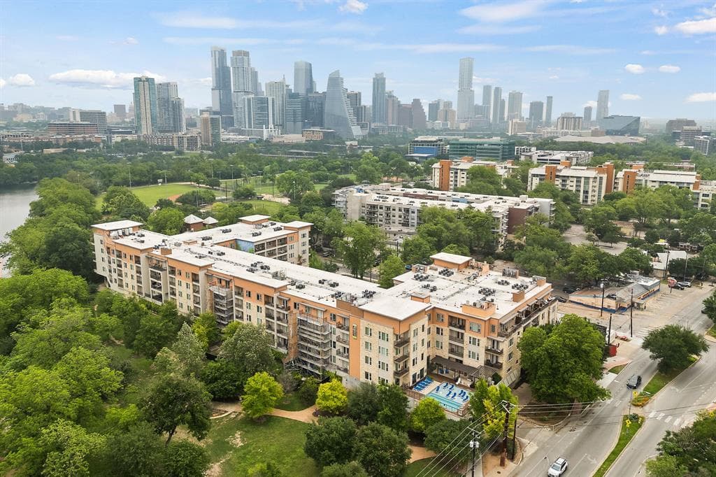 1900 Barton Springs Rd #2021
