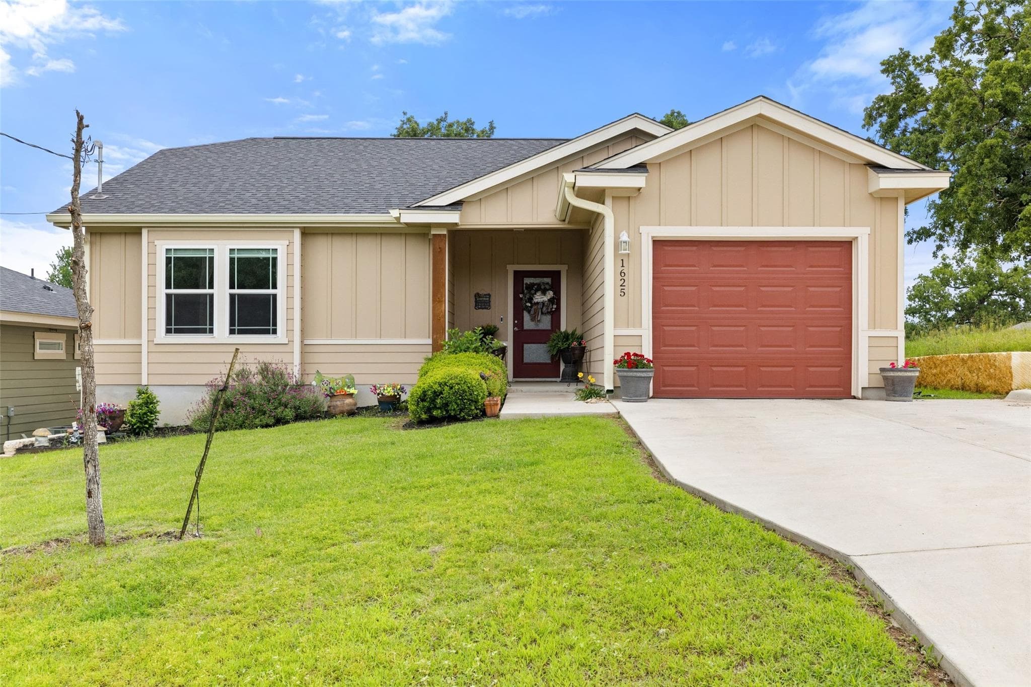 1625 Packsaddle Trl