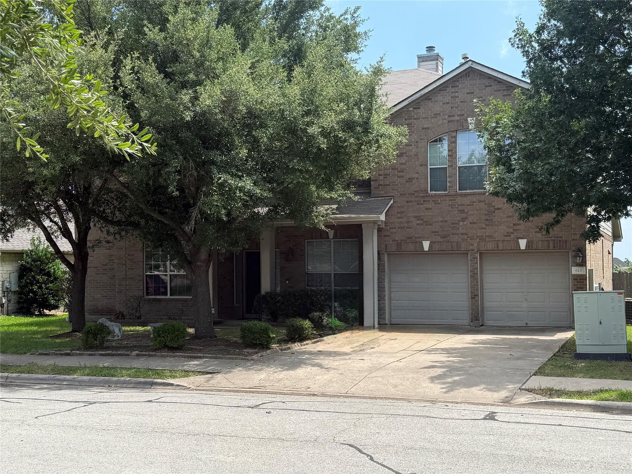 613 Windsor Castle Dr