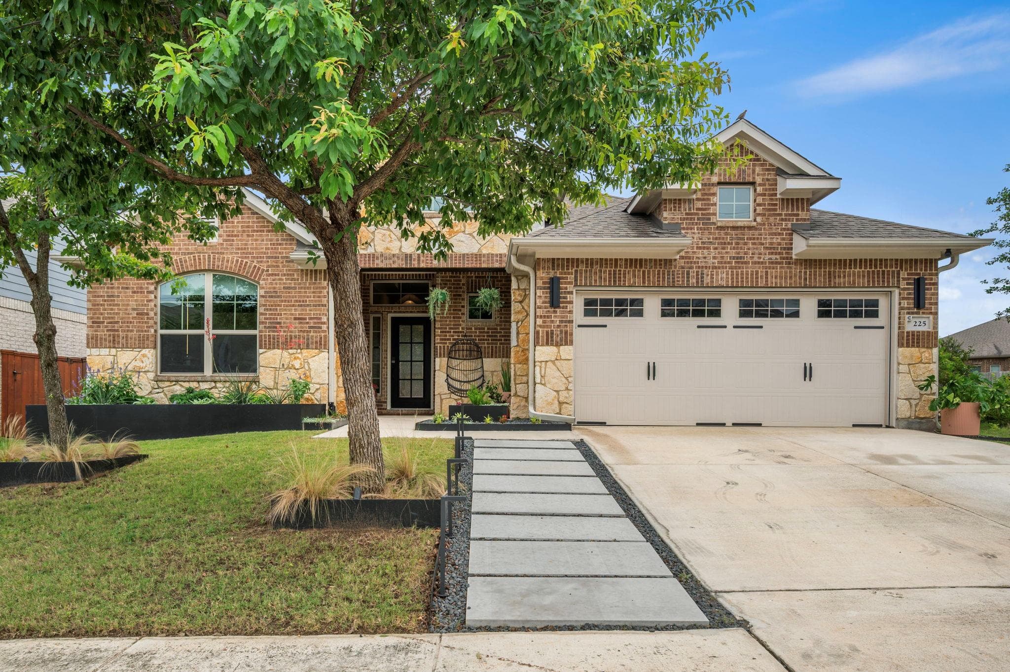 225 Blue Waterleaf Ln