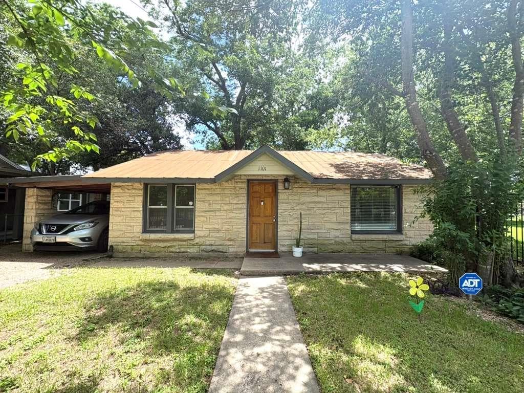 1101 Holly St #1