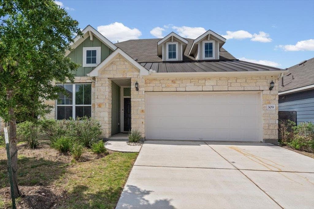309 Harbors Ln
