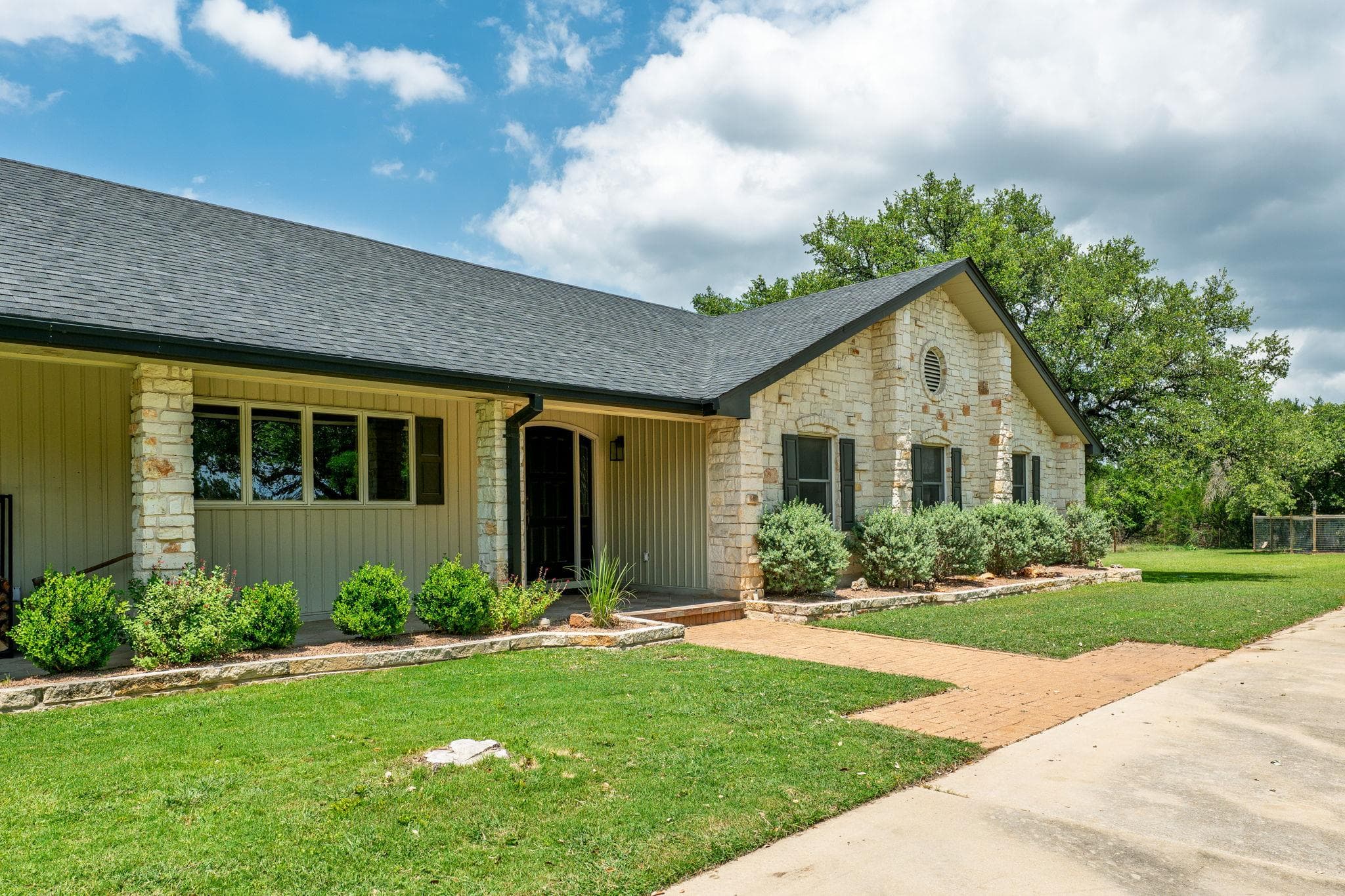 320 Greenridge Rd