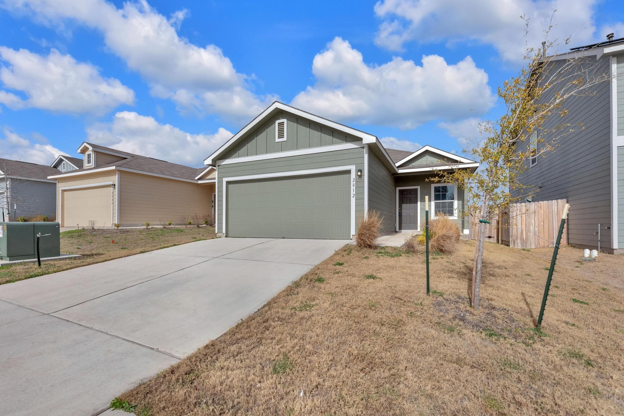 2812 Dezmond Diamond Ct