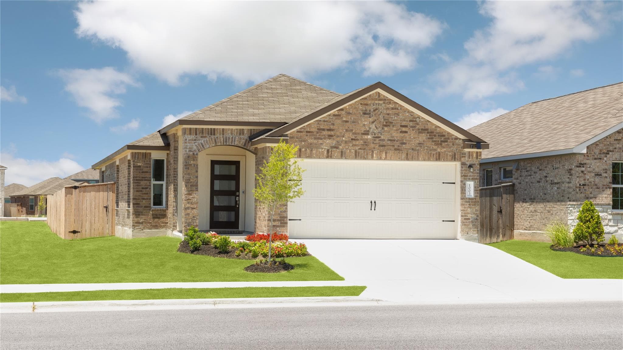1501 Roaming Oak Bnd
