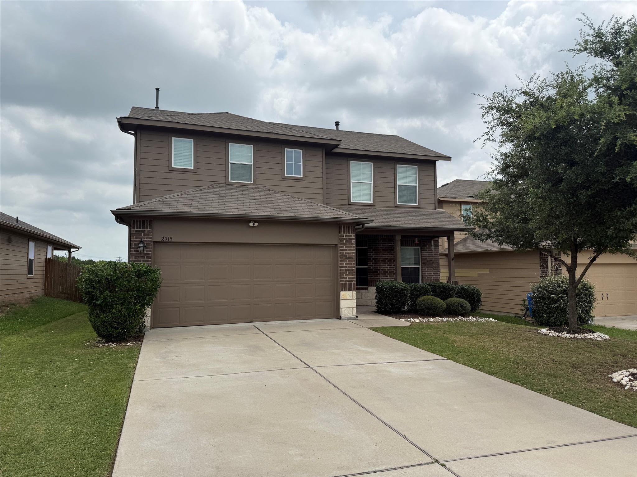 2315 Bettylou Ln