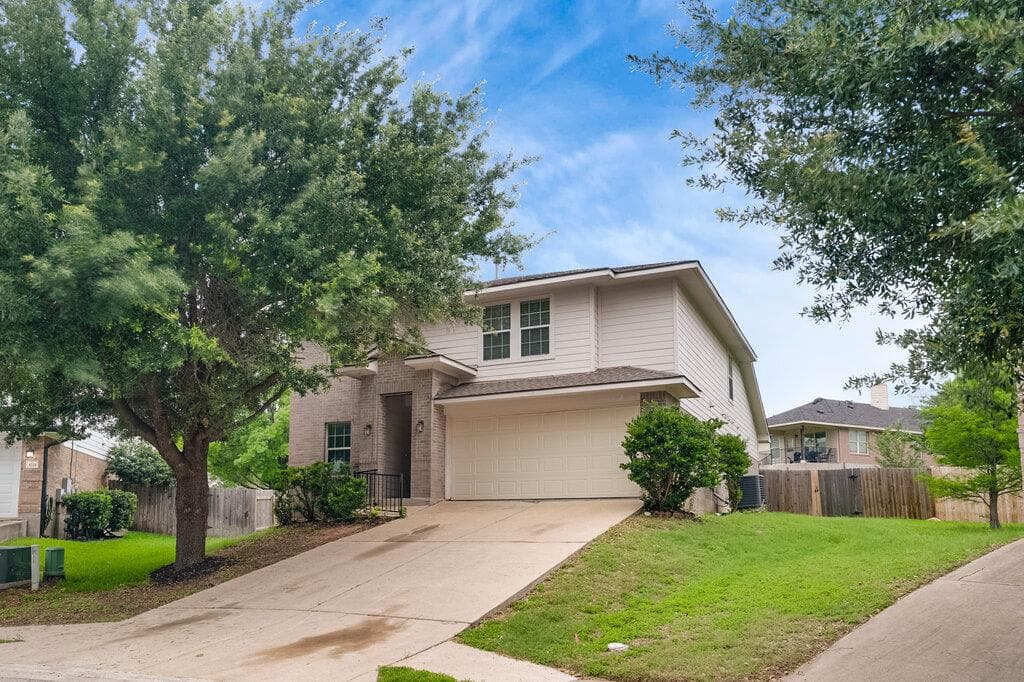 3723 Holden Ct