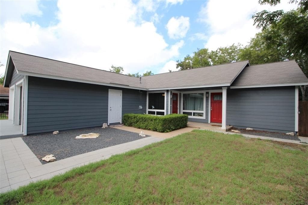 10702 Lanshire Dr #B