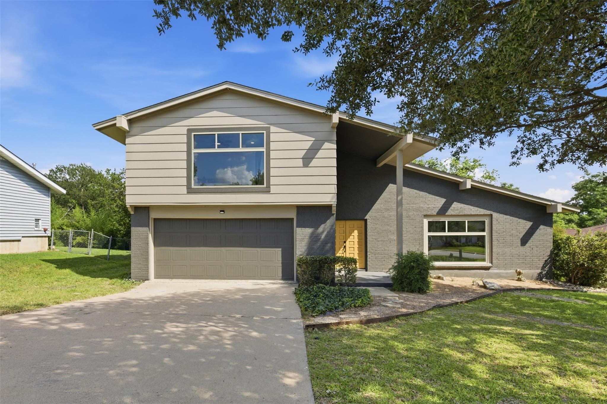 7105 Fred Morse Dr