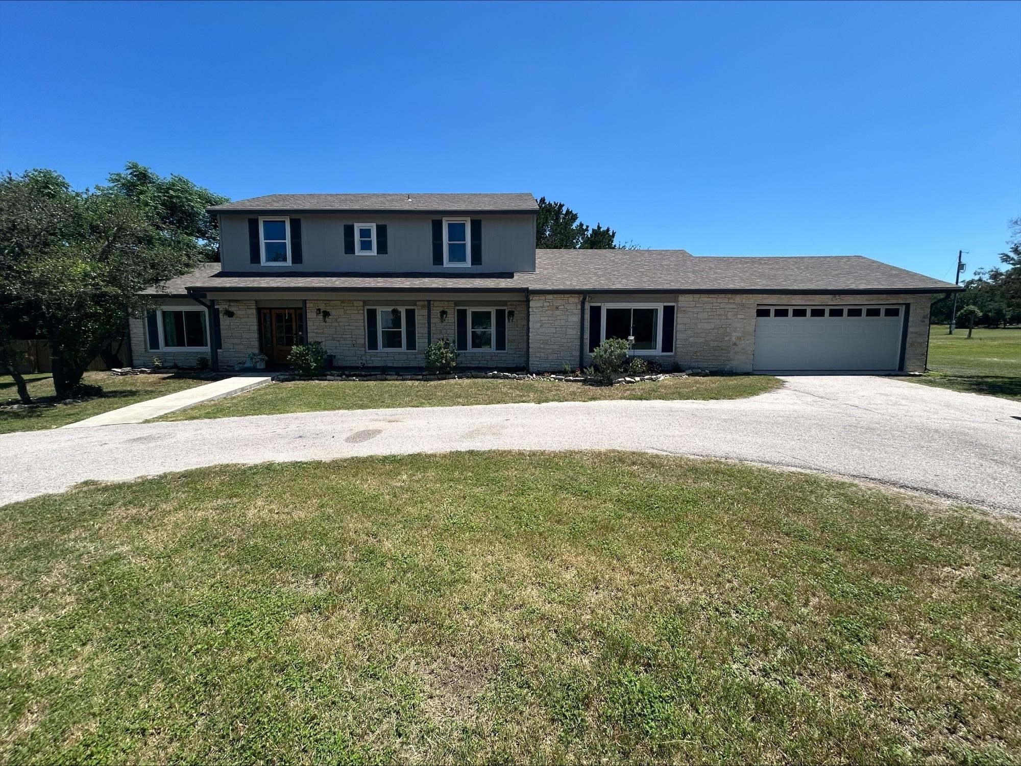 411 Carriage Oaks Dr