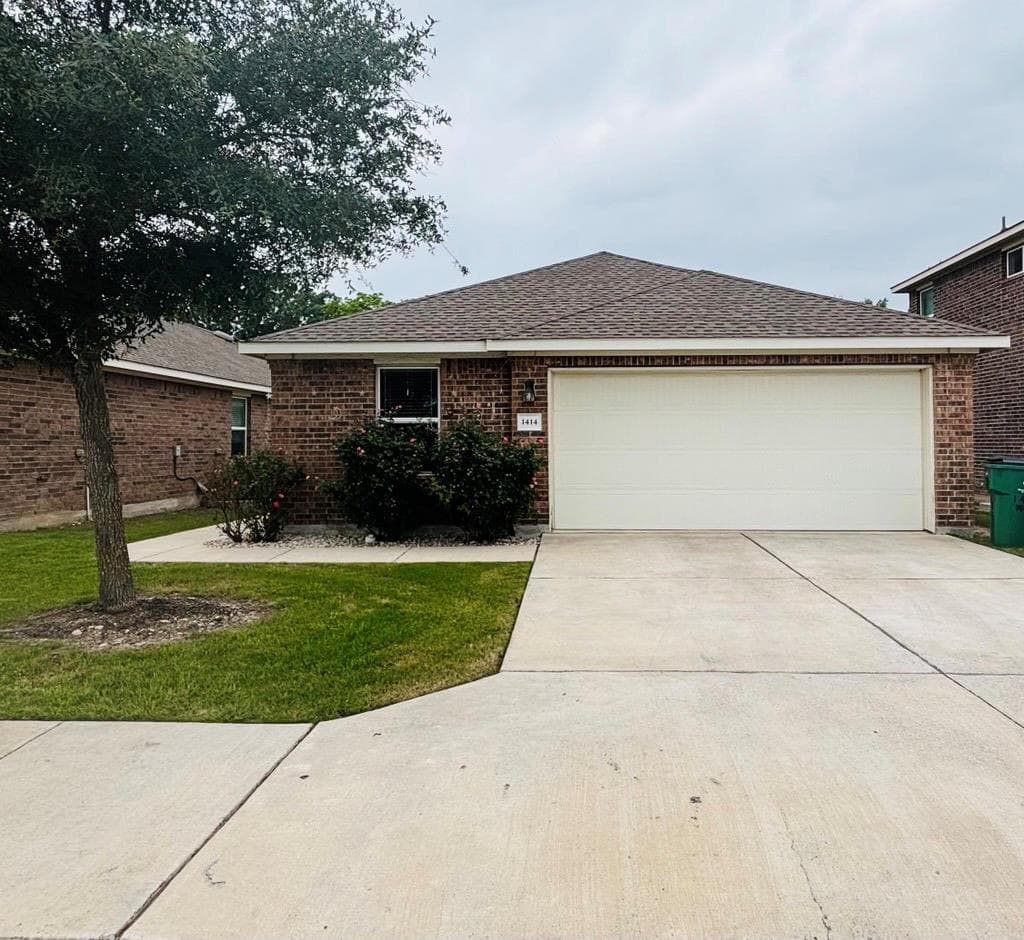 1414 Walden Pond Dr