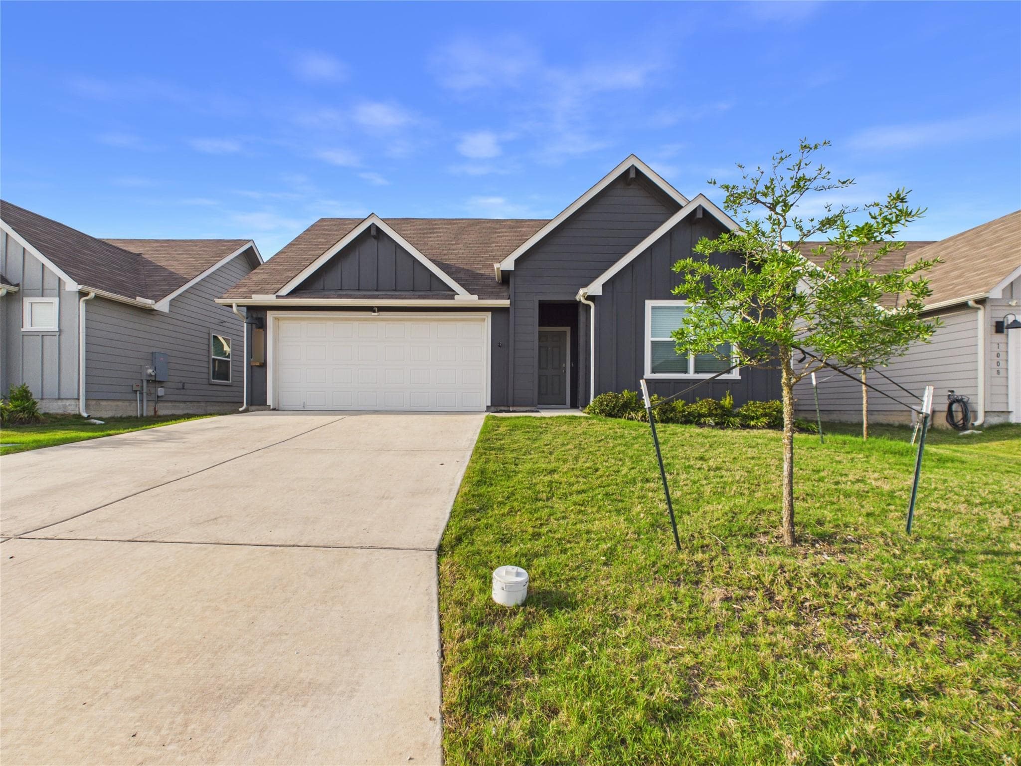 1012 BETSY DR Dr