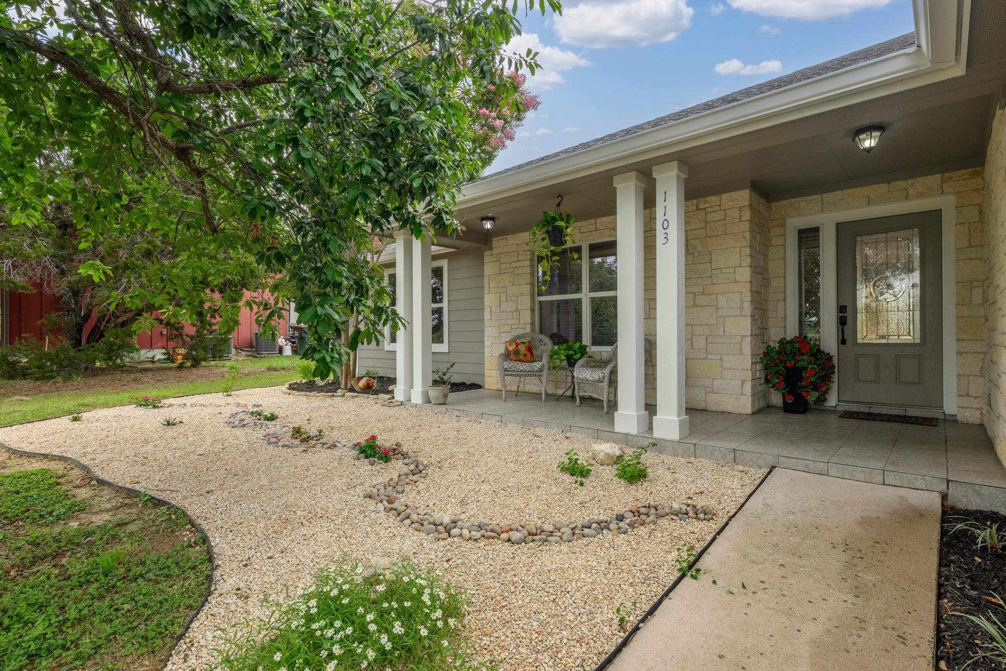 1103 Larkhall Dr
