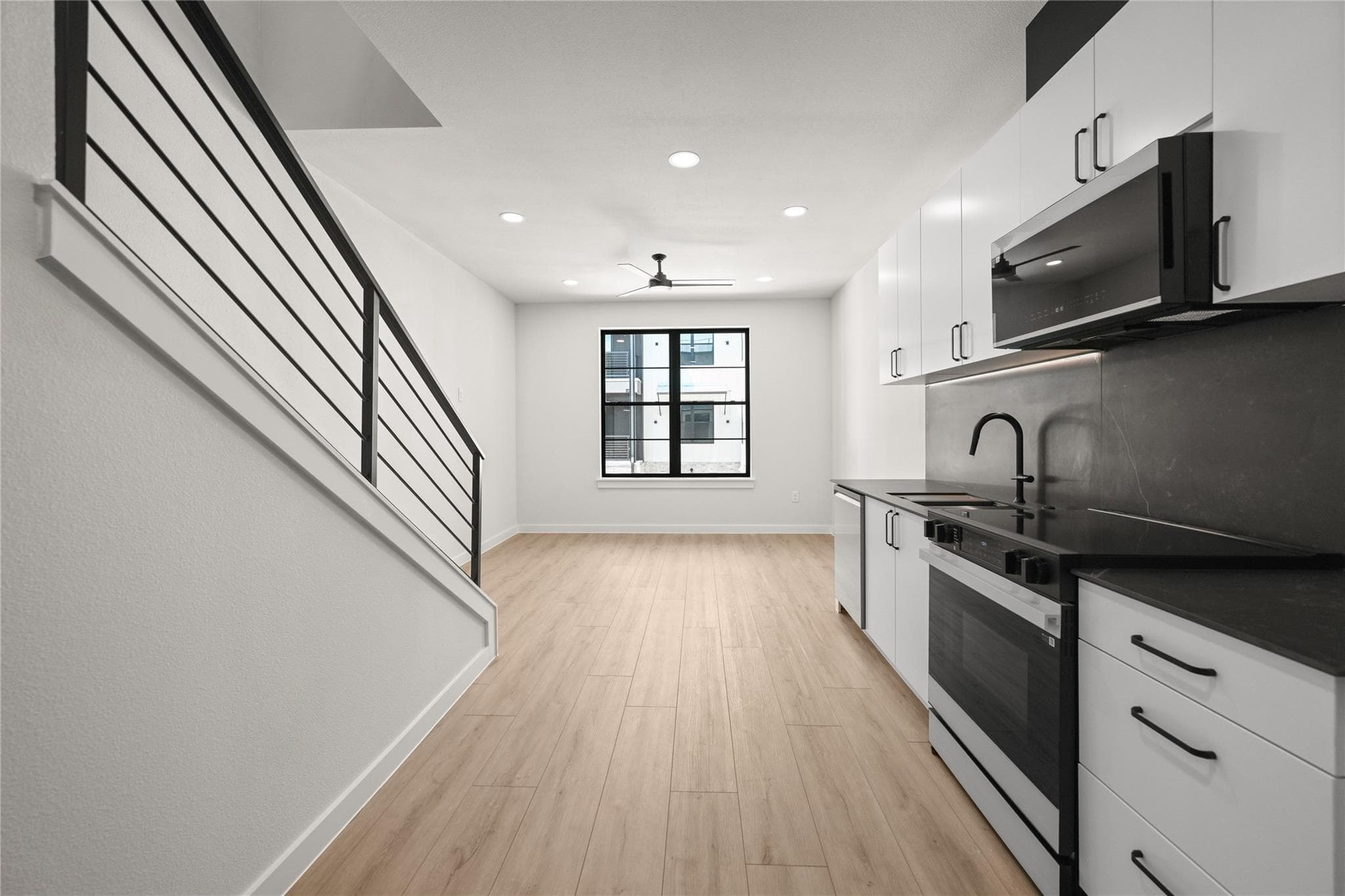 634 Central Pkwy #1204