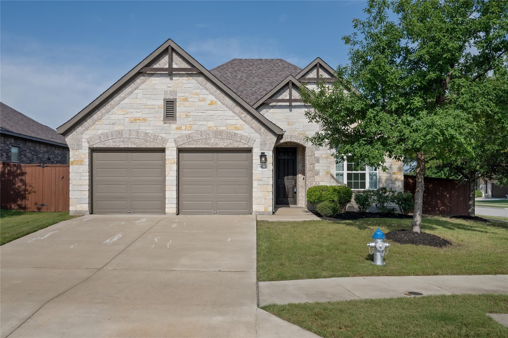 1613 Long Shadow Ln