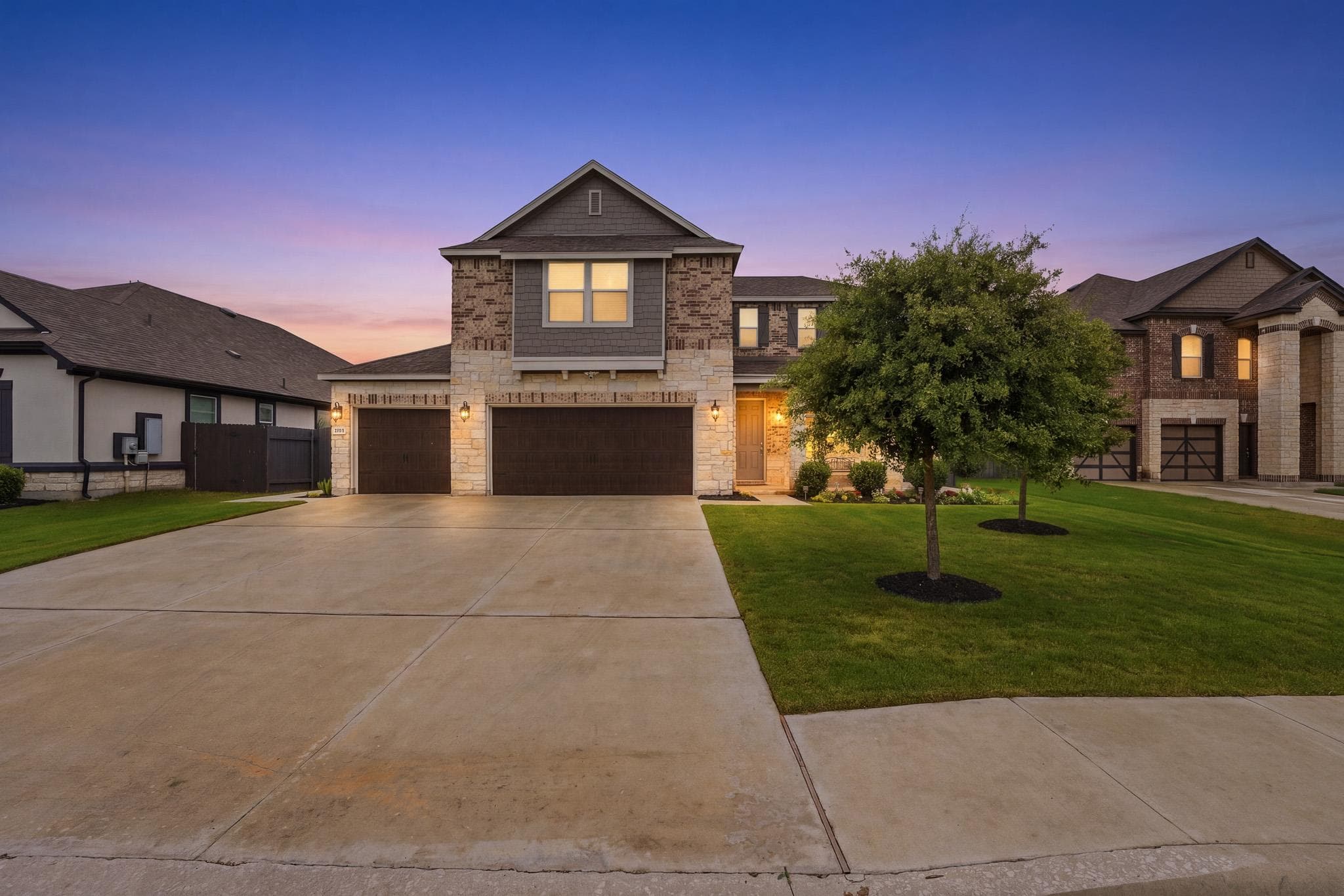 1515 Foxglove Dr