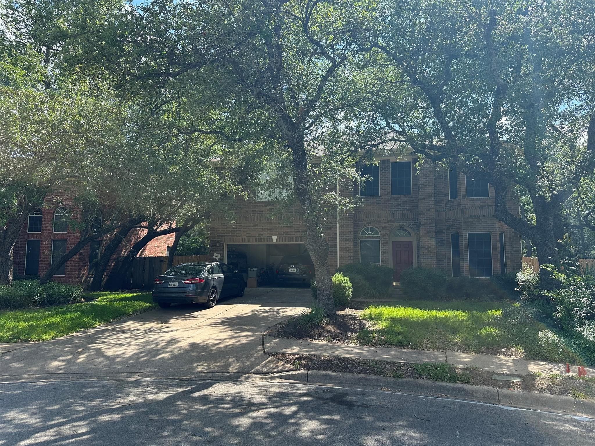 2203 Sandra Dr