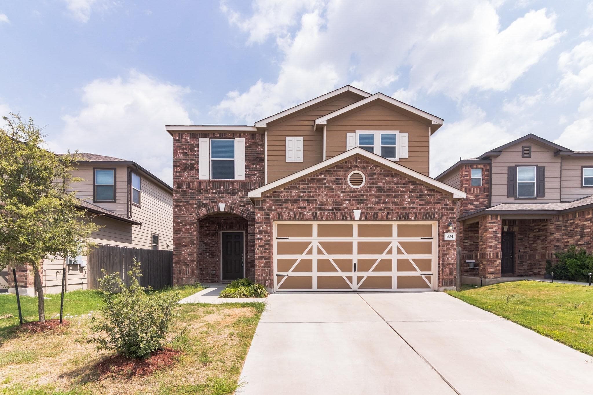 804 Sawbuck Dr