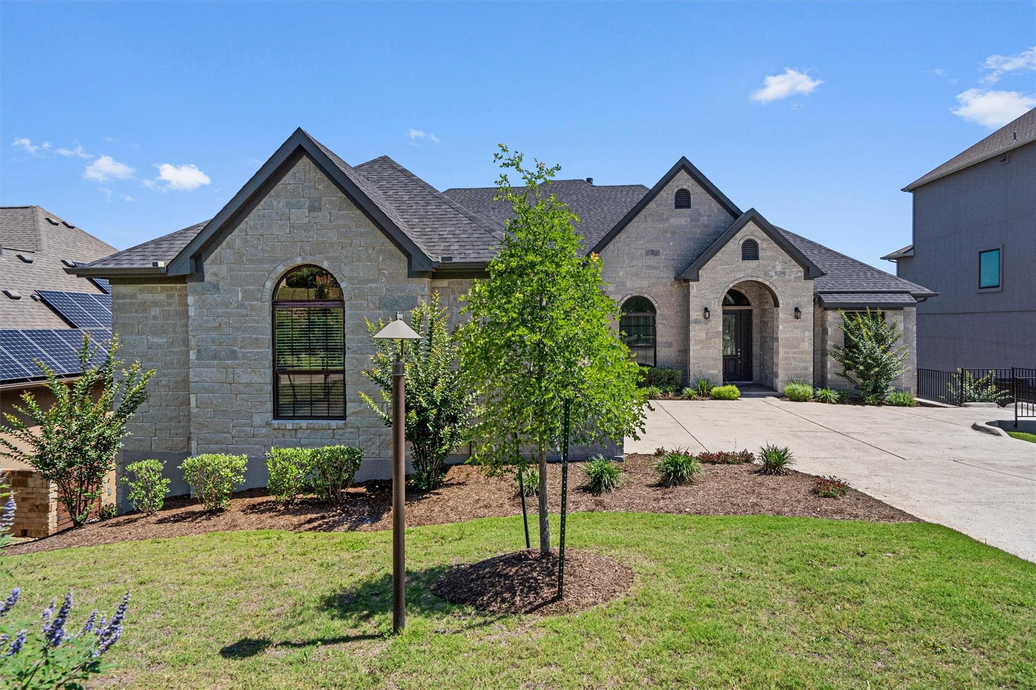 15200 Dorothy Dr