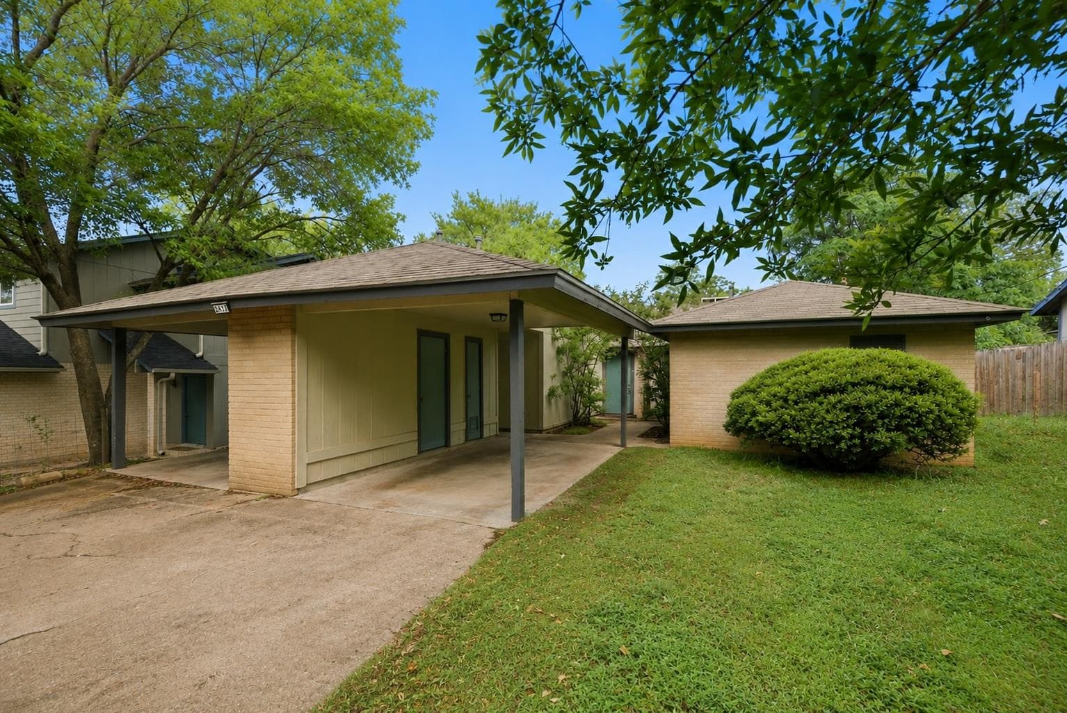 2412 Burleson Ct #A