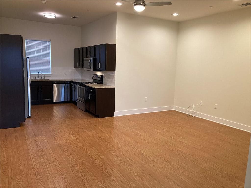 2400 Louis Henna Blvd #304