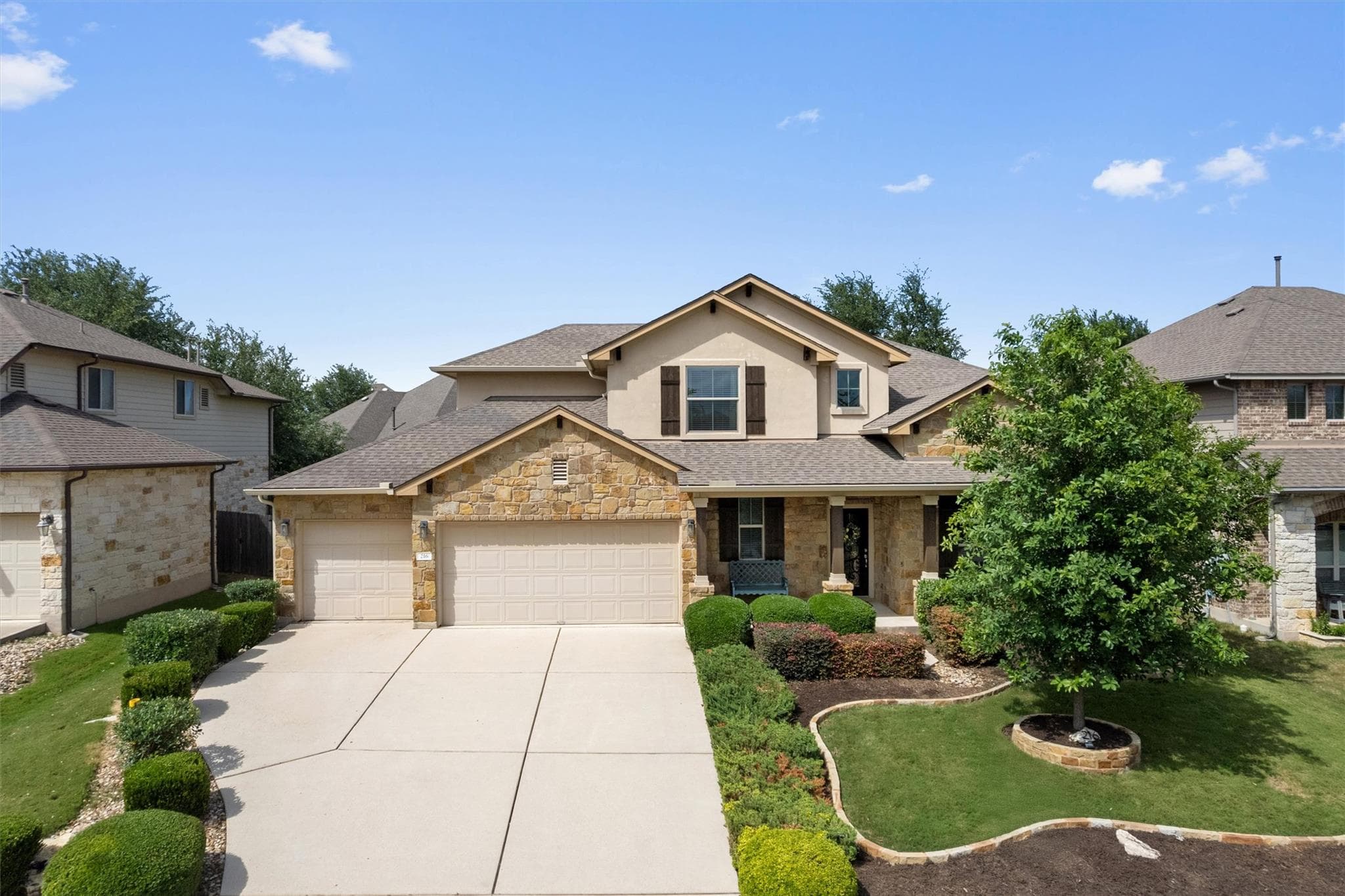 216 Arrezo Ln