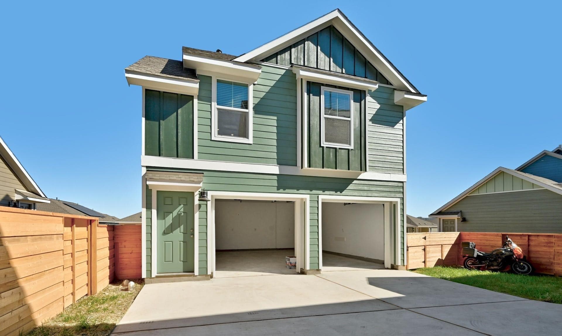 139 Rioja None #Garage Apartment